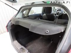 Kuva 1: hattuhylly, Ford Fiesta 1.0i 5 HB