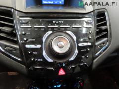 Kuva 1: radio, Ford Fiesta 1.0i EcoBoost 5 HB