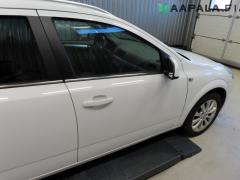 Kuva 1: oikea etuovi, Opel Astra H 1.6i 16V Farm