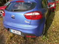 Kuva 1: takaluukku, Kia Rio 1.2 CVVT