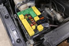 Kuva 1: sulakerasia konehuone, LAND ROVER RANGE ROVER II 4.6 4x4