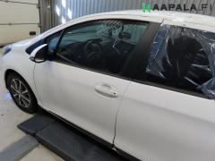 Kuva 1: vasen etuovi, Toyota Yaris 1.5 VVT-i 5 HB