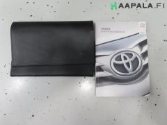 Kuva 1: ksikirja, Toyota Yaris 1.5 VVT-i 5 HB