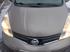 Kuva 1: konepelti, Nissan Note 1.4