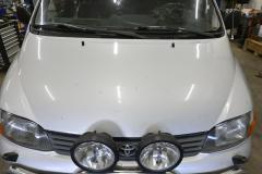 Kuva 1: konepelti, Toyota Hiace 95-05 D4D 100 40V PITK