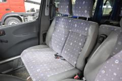 Kuva 1: etuistuin oikea paripenkki, Toyota Hiace 95-05 D4D 100 40V PITK