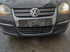 Kuva 1: puskuri etu, Volkswagen Golf V 1.9 TDI BXE