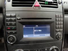 Kuva 1: radio, Mercedes-Benz A (169) 160 5 HB