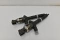 polttoainesuutin diesel 23670-39035 Toyota Hiace  95-05 2.5 D-4D 4WD 2004 lyhyt