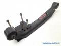 etutasauspyörästön takakiinnike 5472035G12, 5472631G00, 5472631G10, 0122500032 Nissan King Cab D22 4x4 2,5D -04
