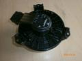 lämmityslaite puhallin  Toyota Yaris (XP130)Dual VVT-i Autom
