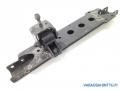 tasauspyörästön kiinnityspalkki MR418038 Mitsubishi L200 2,5TD 4x4 -04
