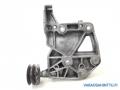 laturin kiinnike 11910VK500 Nissan King Cab D22 2.5 Di 4x4 VAI LISTATUT MOOTTORIN OSAT 
