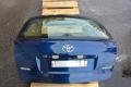 takaluukku  Toyota Avensis 1.8i 5v-man. farm.