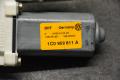 lasinnostimen moottori vasen taka 1c0959811a Volkswagen Golf IV farmari 1.6i 16valve