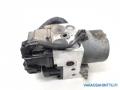 ABS-yksikkö  Toyota Avensis 1,8VVT-i  farmari -02 