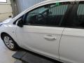 vasen etuovi Opel Corsa E 1.0i Turbo 5/HB