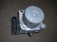 Kuva 1: abs hydraulipumppu, Nissan Micra K12