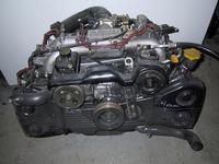 Kuva 1: moottori 2.0 DOHC, Subaru Legacy 2.0 DOHC -94->