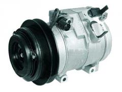 Kuva 1: ilmastoinnin kompressori, Mitsubishi Pajero III 3.2 DI-D V60 (4M41) 00-07