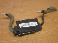 Kuva 1: rele antenni vahvistin, Honda Accord 2.4i-VTEC Type-S Sed