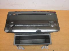 Kuva 1: radio CD MP3, Toyota Prius 1.5i HSD