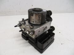 Kuva 1: abs hydraulikoneisto, Volkswagen Golf V 2.0 SDi 5 HB