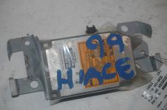 Kuva 1: air-bag keskusyksikk, Toyota Hiace 95-05