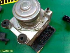 Kuva 1: Abs hydraulikoneisto, Mazda 6 02-08