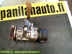 Kuva 1: Ohjaustehostimen pumppu, Volkswagen (VW) Transporter caravelle 04->>