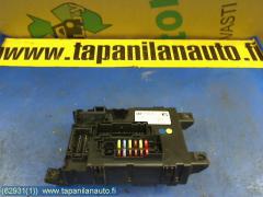 Kuva 1: Sulakerasia shkpkeskus, Opel corsa d 06->>