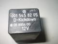 rele D-Kickdown 001 545 82 05. Mercedes-Benz 124 200 D 