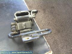 Kuva 1: Oven rajoitin, Audi a6 s6 4f 05-11