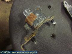 Kuva 1: Airbag etutunnistin vasen, Subaru forester sg 06-08