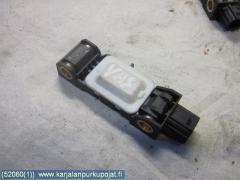 Kuva 1: Airbag etutunnistin vasen, Nissan almera 00->>