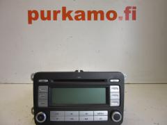 Kuva 1: radio, Volkswagen Jetta V 1.9 TDi