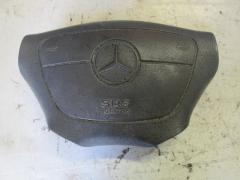 Kuva 1: air-bag kuljettajan turvatyyny, Mercedes-Benz Vito 2,3TD 110 -96