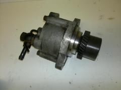 Kuva 1: alipainepumppu D4D 2.5 TD 2002-2006, Toyota Hiace 95-05