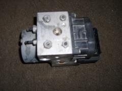 Kuva 1: abs hydraulipumppu, Fiat Punto