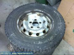 Kuva 1: Talvirengas + vanne, Hyundai h1 starex 97-08