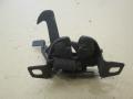 konepellin lukko  Nissan King Cab 2.5TD 4x4 -90