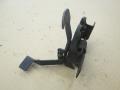konepellin lukko  Nissan King Cab 2.5TD 4x4 -90