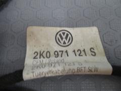 Kuva 1: johtosarja vasen etuovi, Volkswagen Caddy 04-10