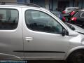 Ovi etu oikea Toyota yaris verso 00-05