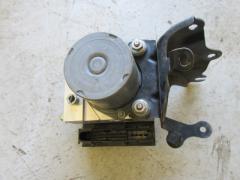 Kuva 1: abs hydraulikoneisto, Toyota Auris 1.6i Valvematic 5 HB