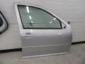 oikea etuovi  Volkswagen Golf IV 2.3i V5 5/HB 