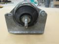 moottorin kiinnike vasen 4A0199353A, 4A0199382F Audi A6 2,5TDI aut. Avant -97 
