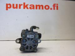 Kuva 1: ohjaustehostin pumppu, Toyota Hiace 2.5 D-4D 4WD Pitk