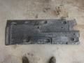 pohjamuovi auton alle oikea Volkswagen Touran 1.4tsi 103kW