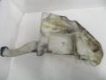 tuulilasin pesimen säiliö 22656730 24005316 Chevrolet Alero 2,4 16V sedan -99 